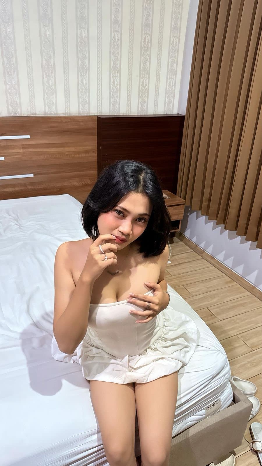Aylin hot and good service