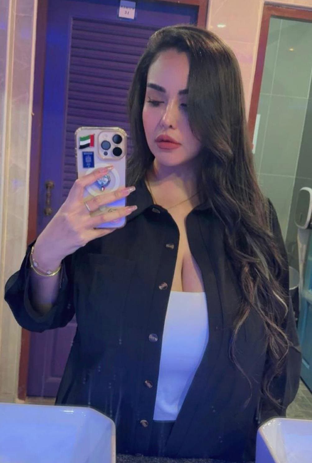 Bowza escort in Phuket