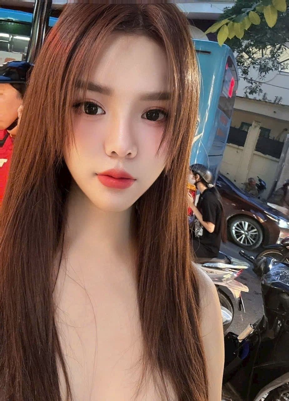 Lona, escort in Hanoi