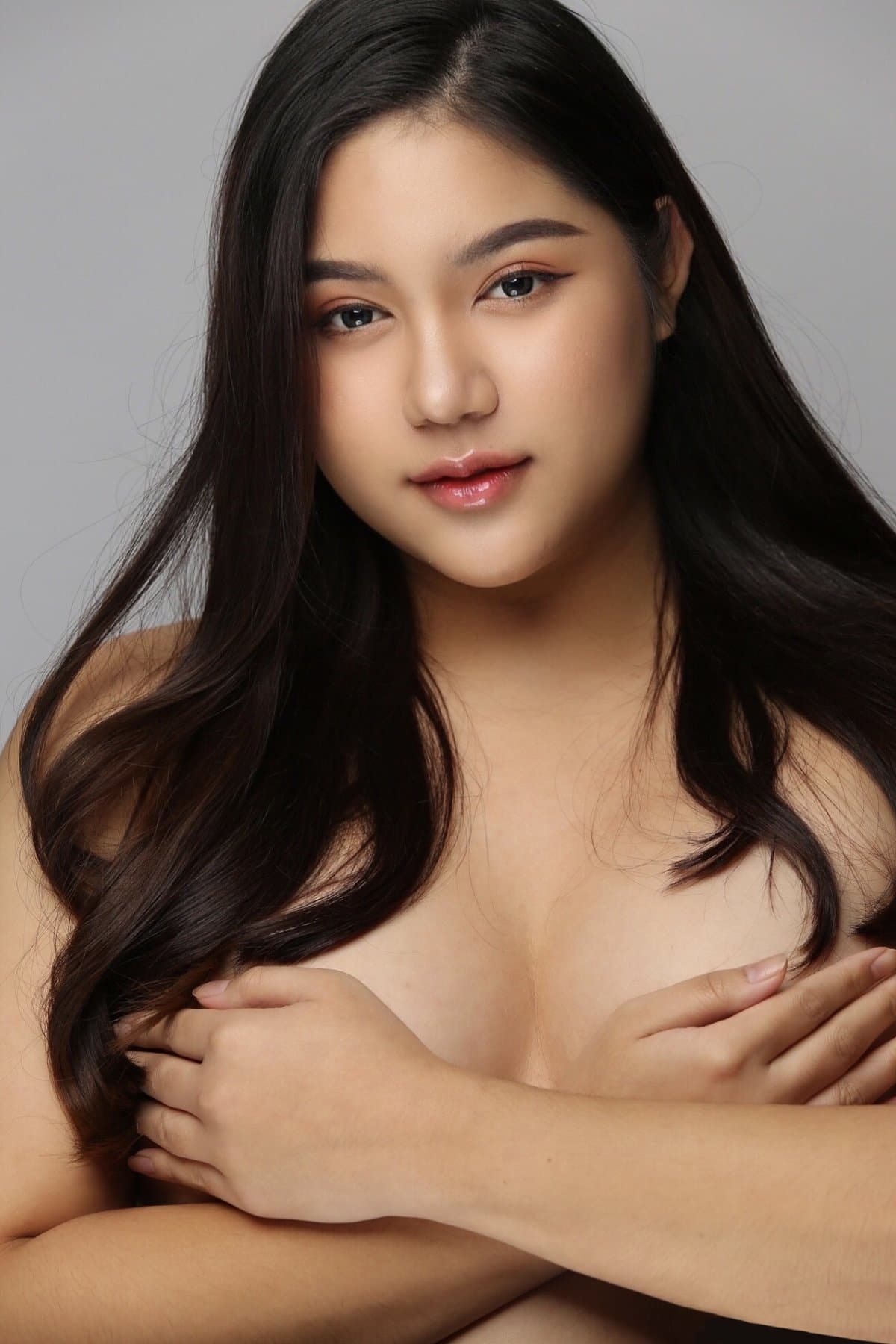 vivien available escort in Bangkok
