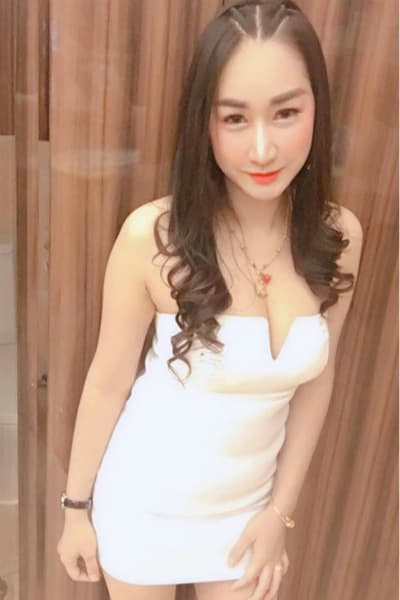 Aida escort in George Town