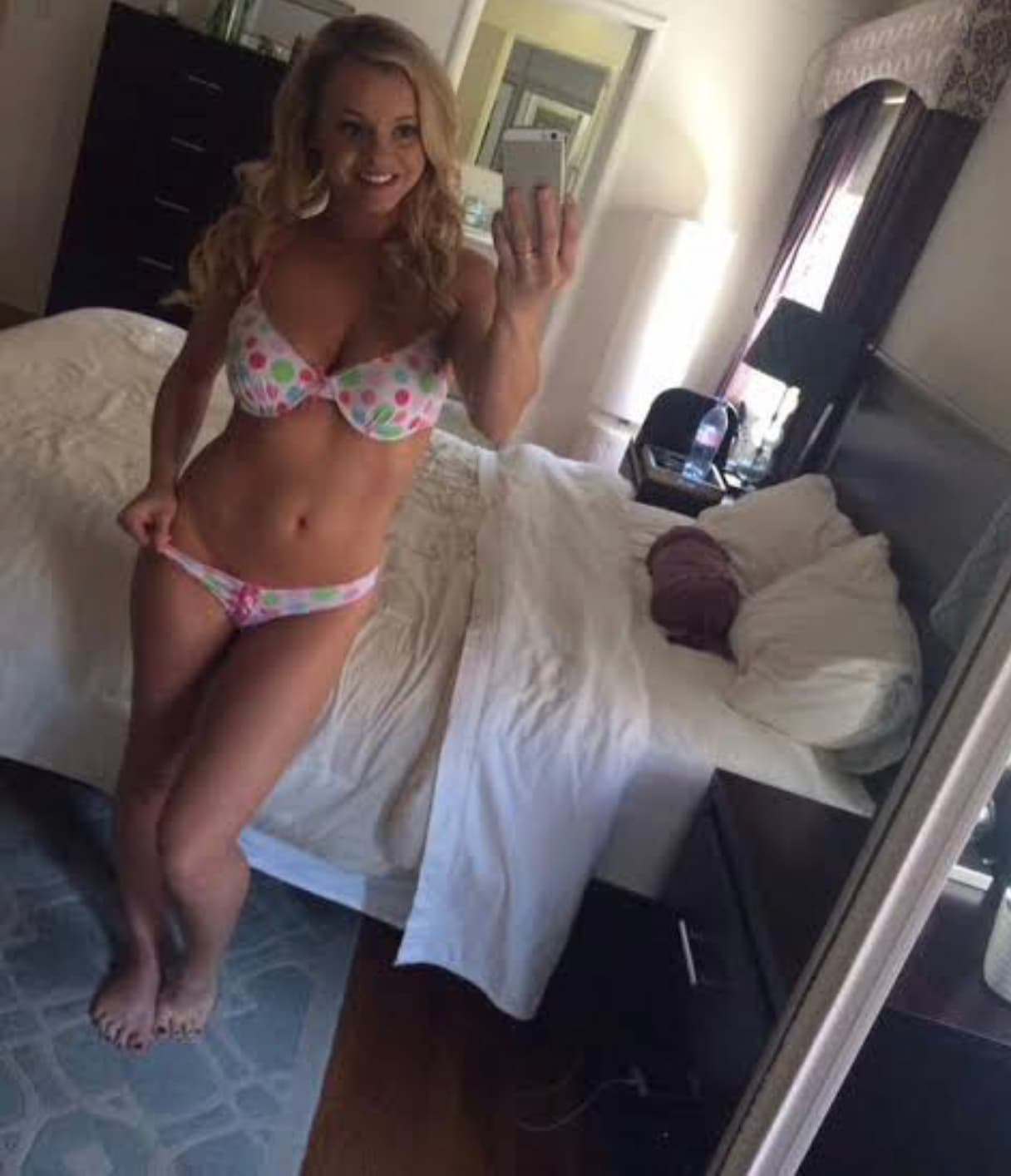 Sexy Ariana escort in San Diego