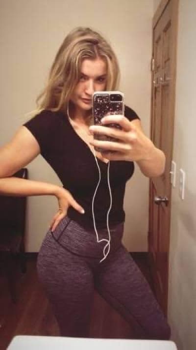 Angela escort in Ottawa