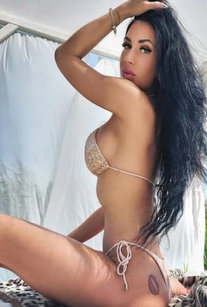 Beatris escort in Paris