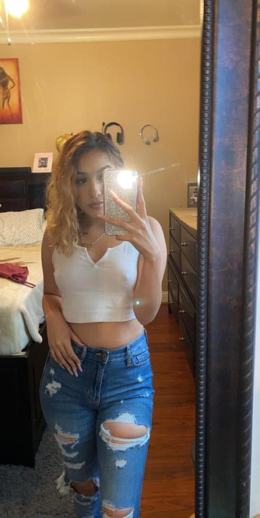 Sharon escort in Riyadh