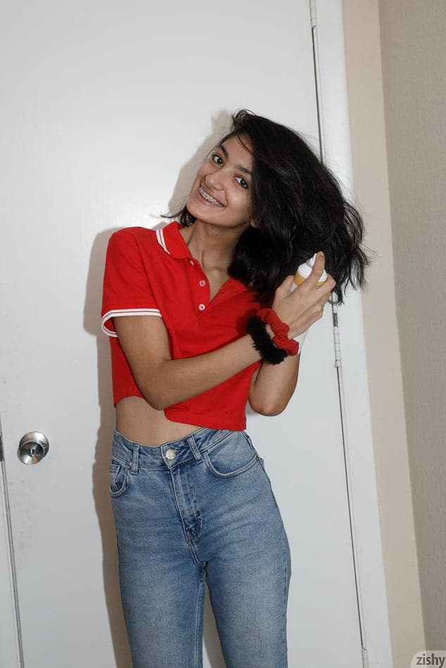 Shanu escort in Lisbon