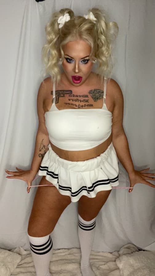 Alexa escort in Paris