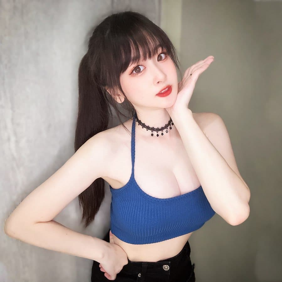 Gilly escort in Amman