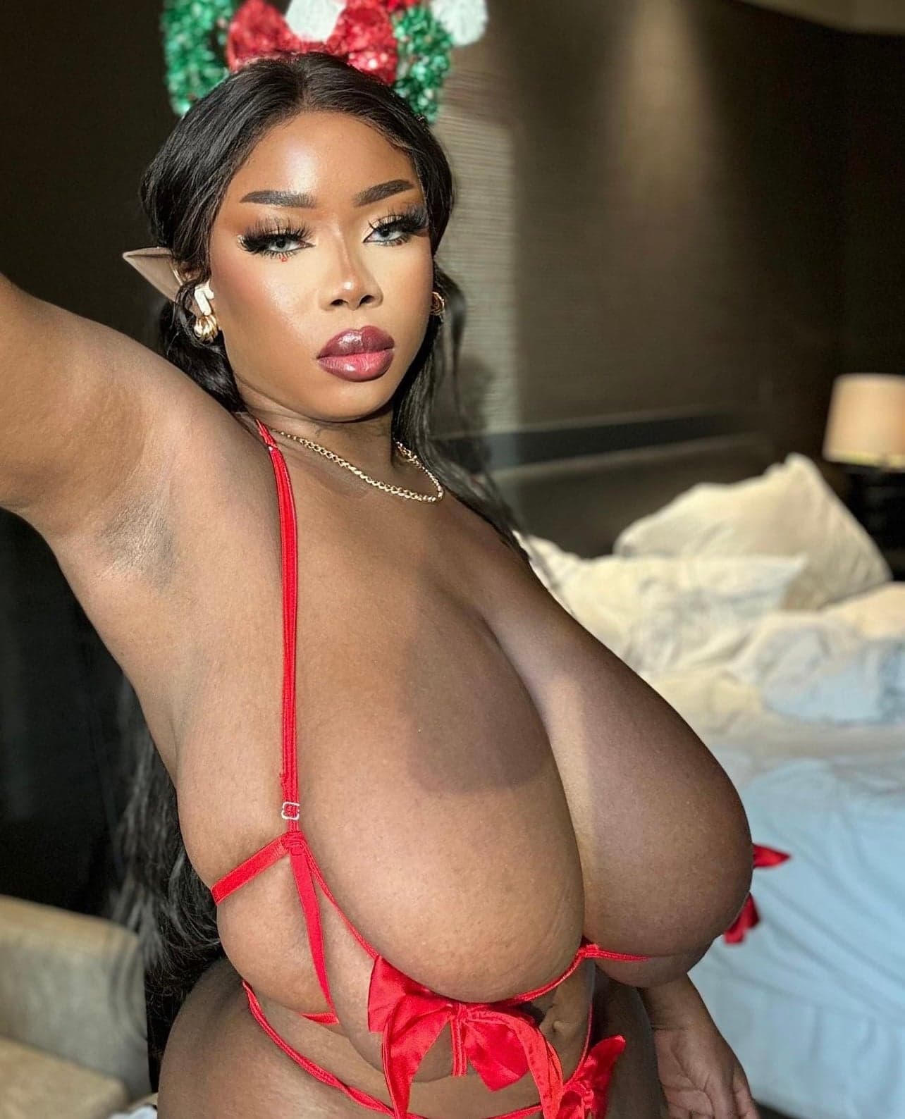 EBONY BIG BOOBS RACHAEL escort in Dubai