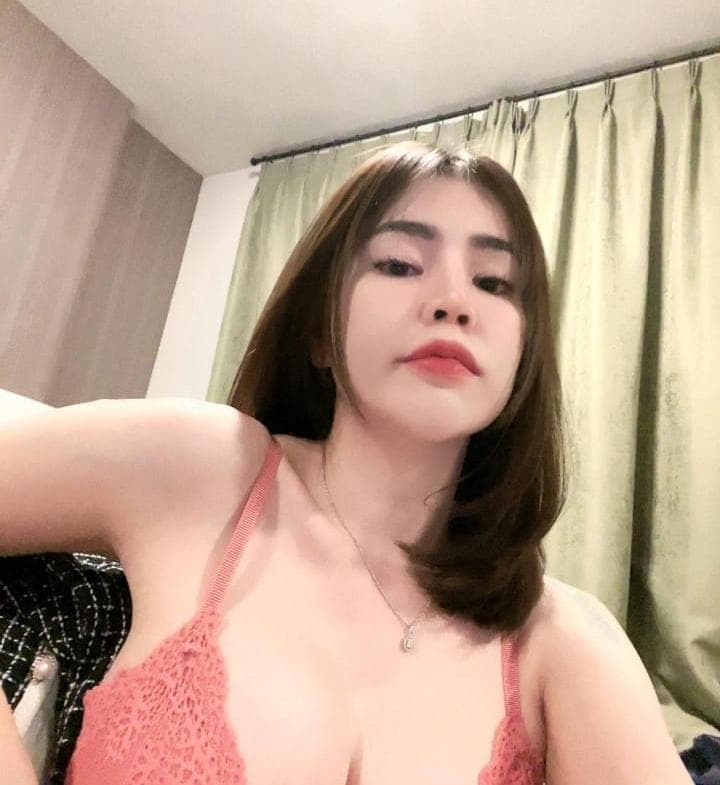 Chesa escort in Jakarta
