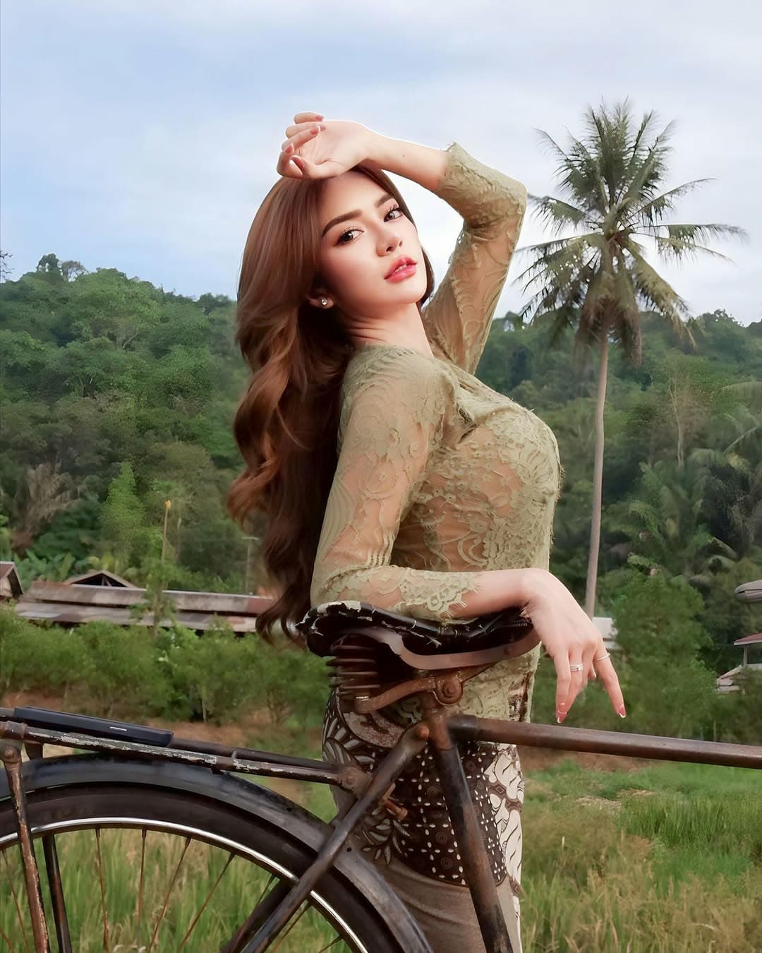 Sintia escort in Bali