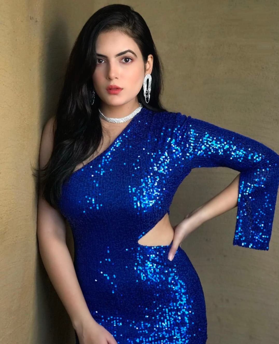 Model Pooja 1