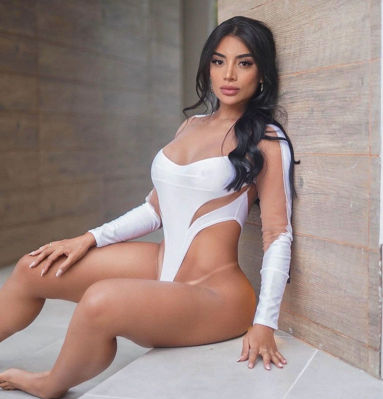 NiKA 💗 escort in Abu Dhabi