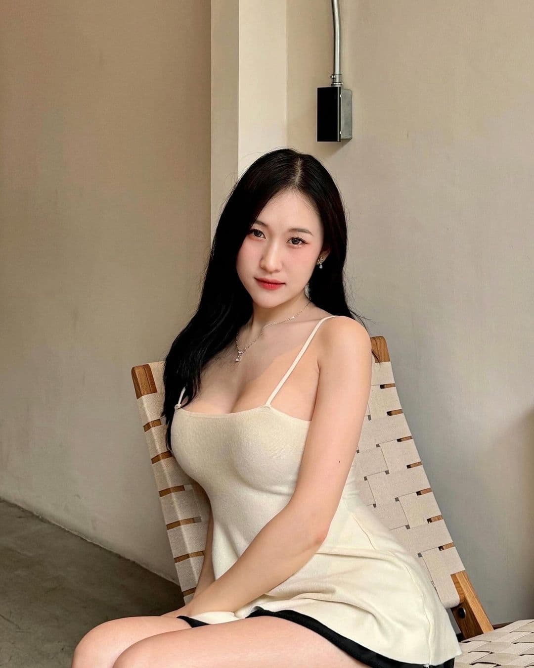 Melly escort in Bali
