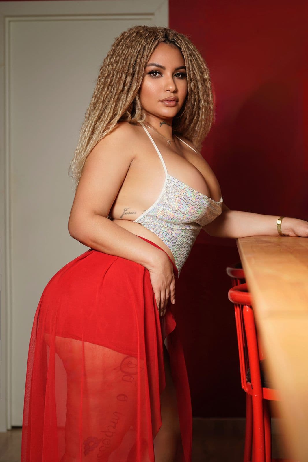 Alicem escort in Split