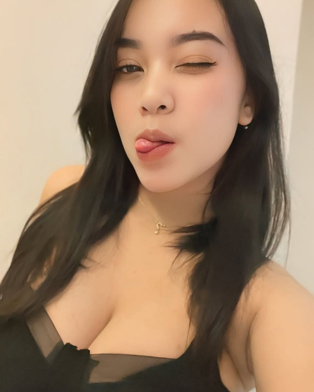 Saniccaa escort in Bali