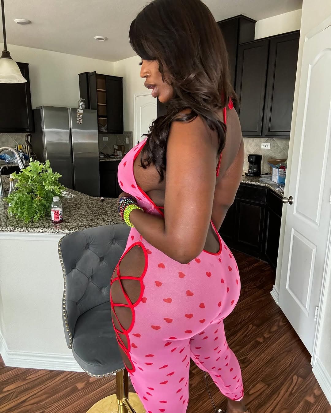 Vaneq escort in Belfast