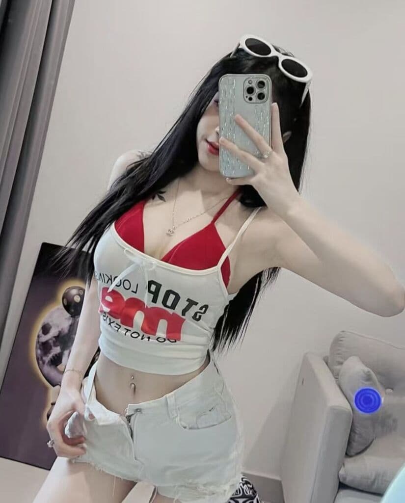 Mina escort in Malacca