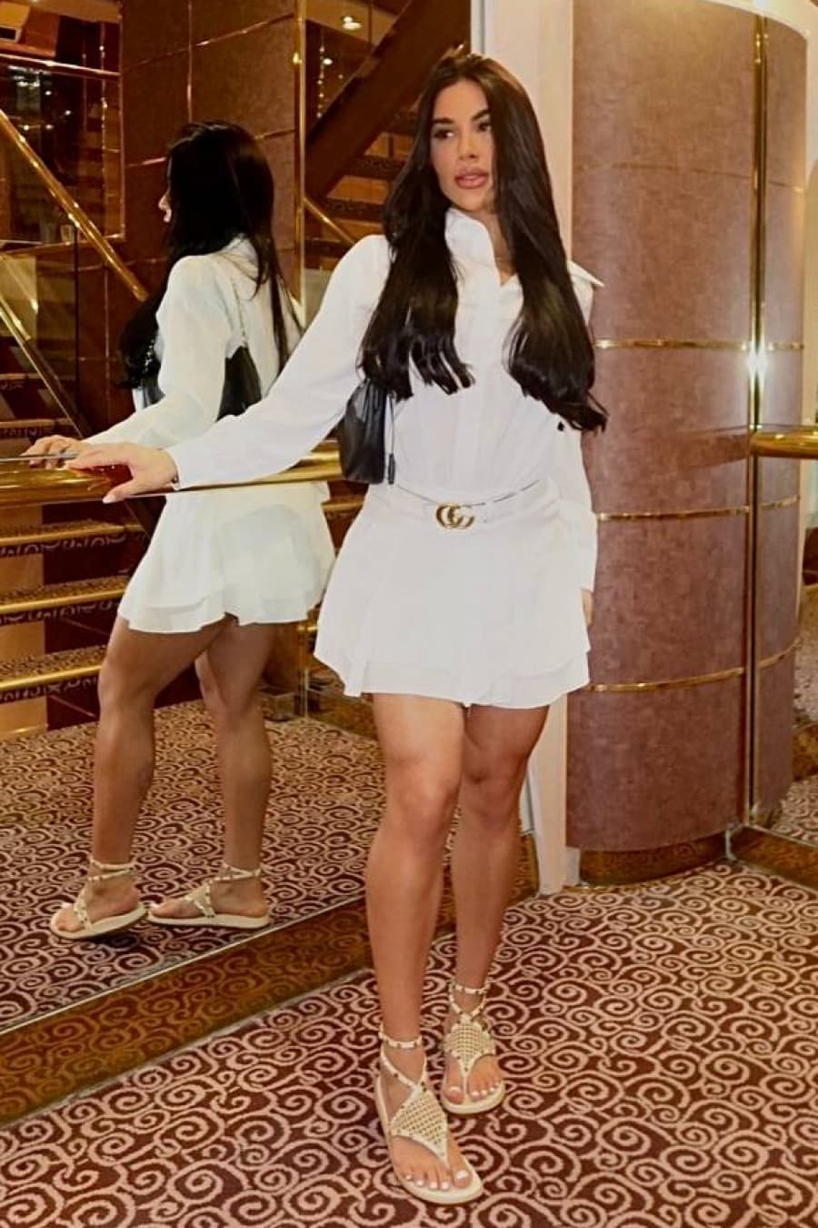 Furonda escort in London