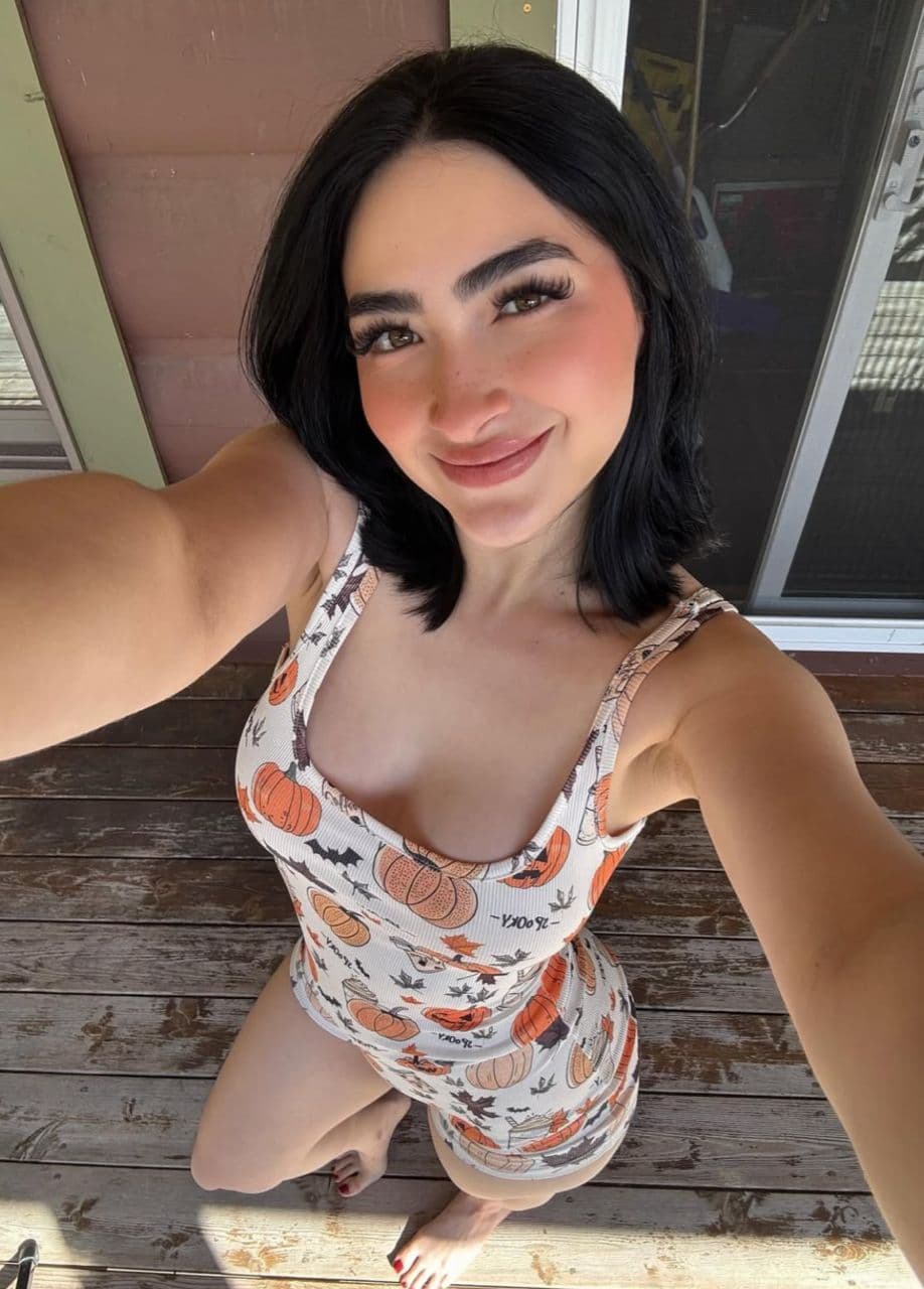 Mariella escort in Porto