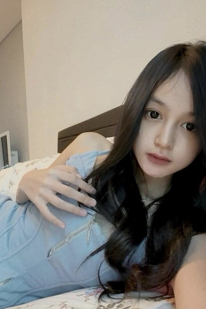 Atiza escort in Sunway