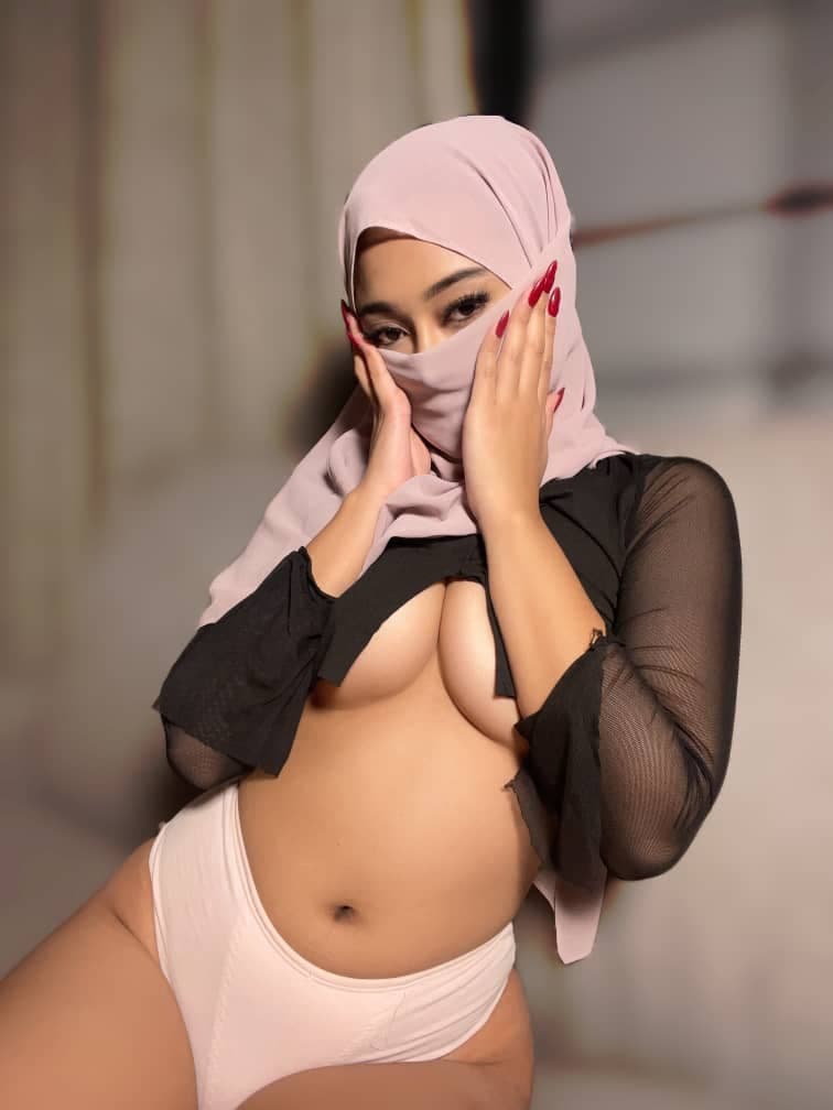 Enlik escort in Shah Alam