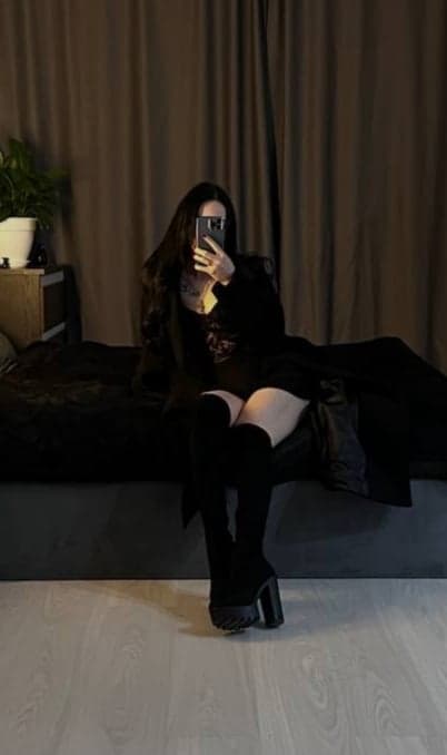 Viktoria escort in Hamburg