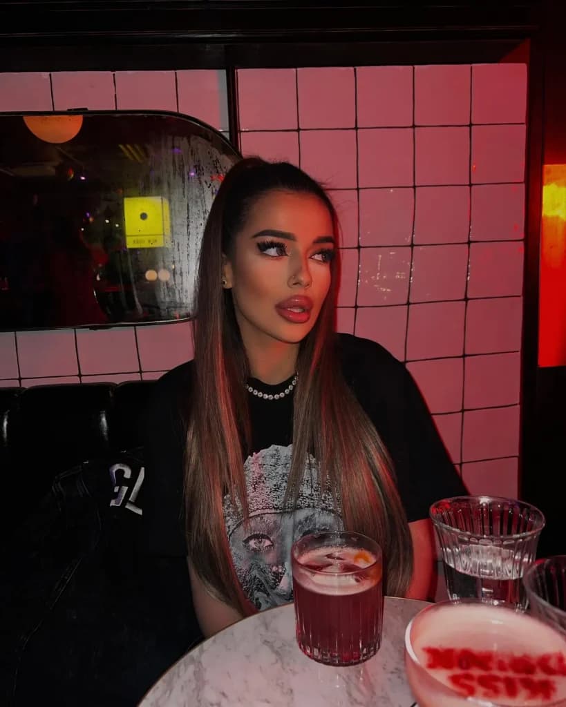 Melaniya escort in Hamburg