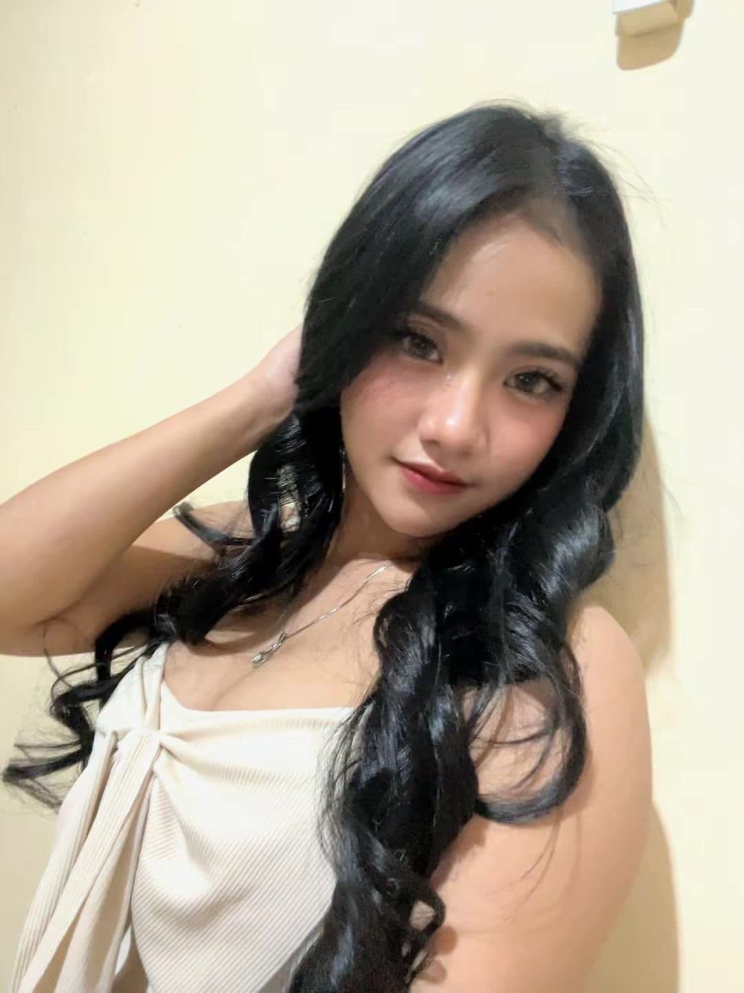 Anindyalee escort in Bali