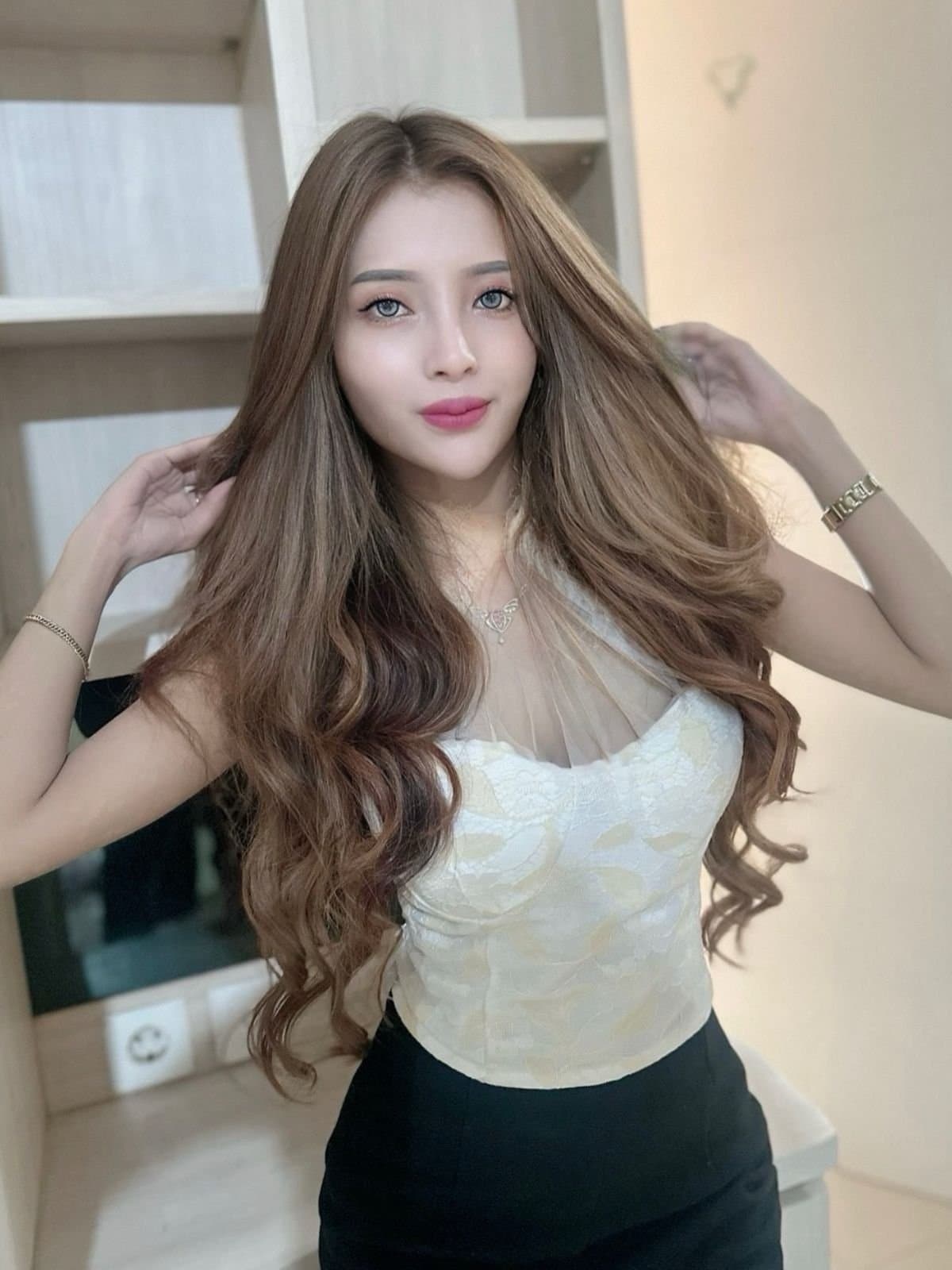 Akiracristy