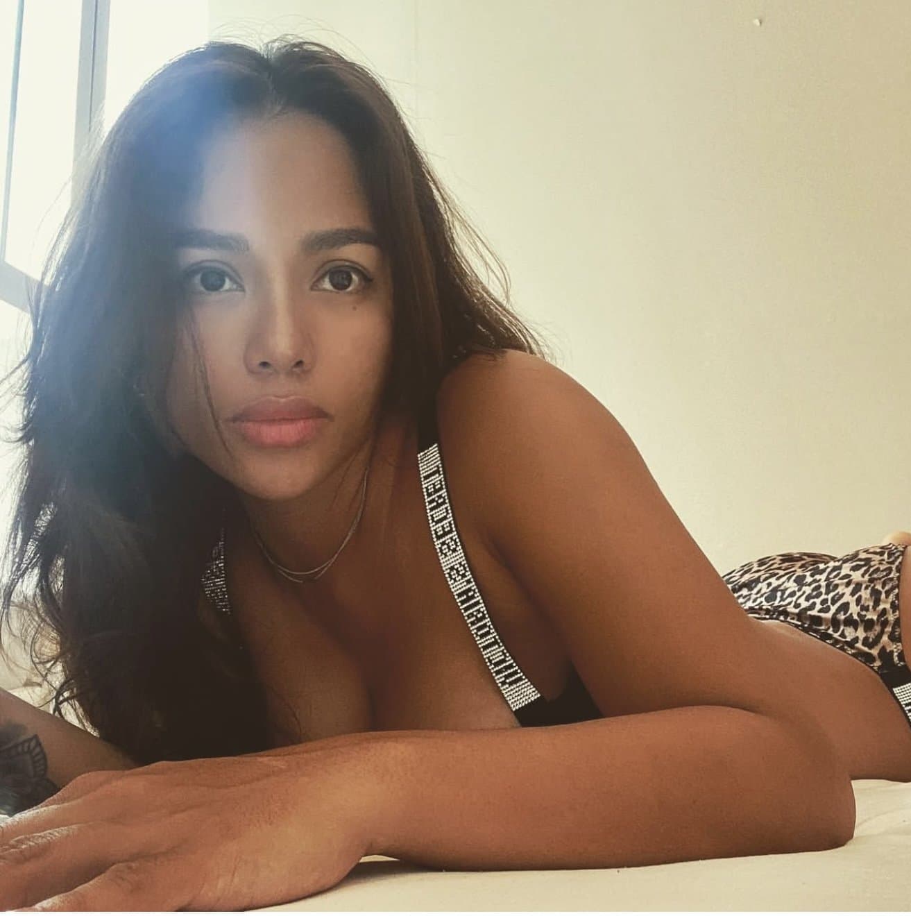 Vivian 1