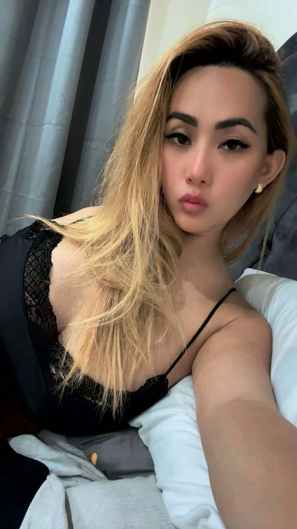 Bombshell PARTY Allesandra escort in Bangkok