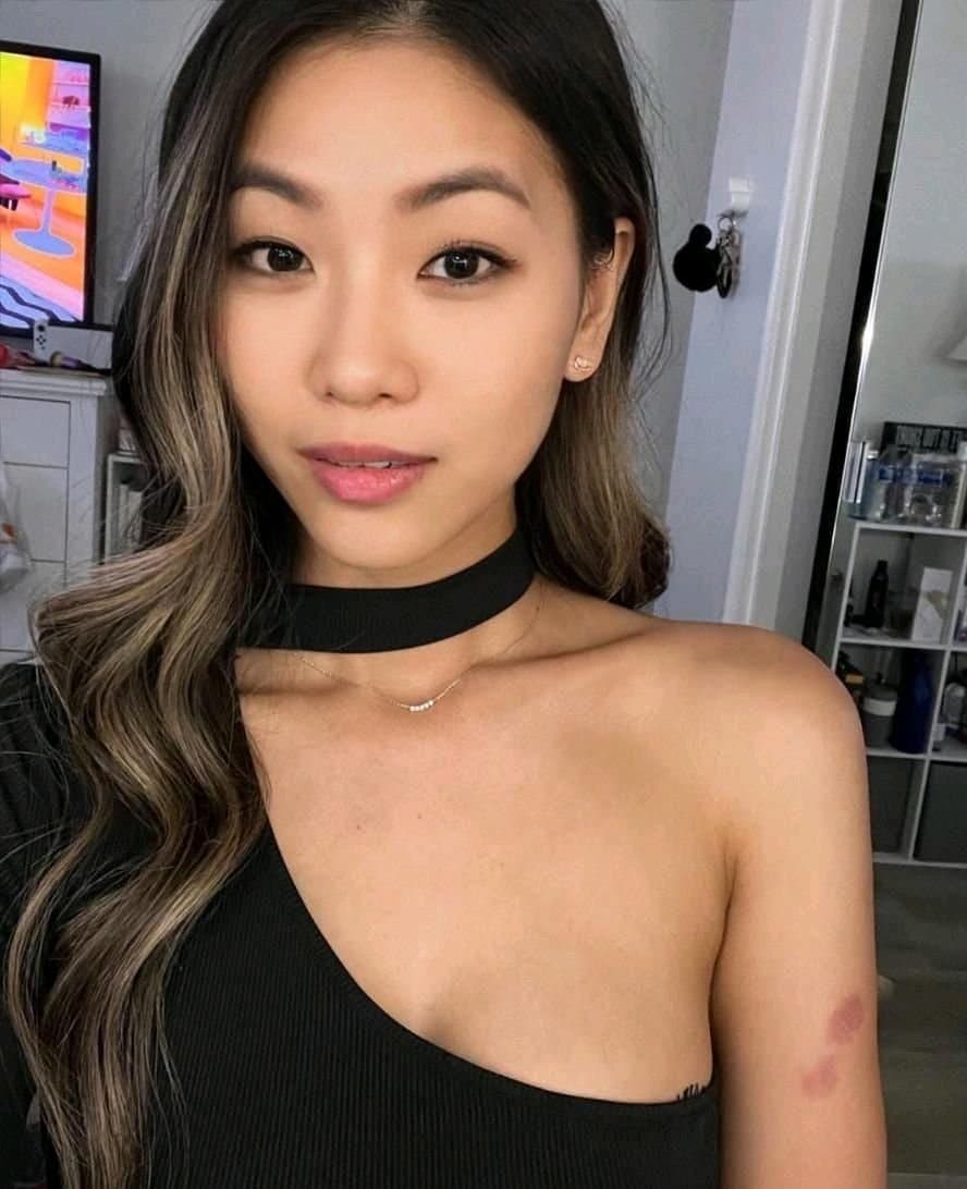 Nammi escort in Tokyo