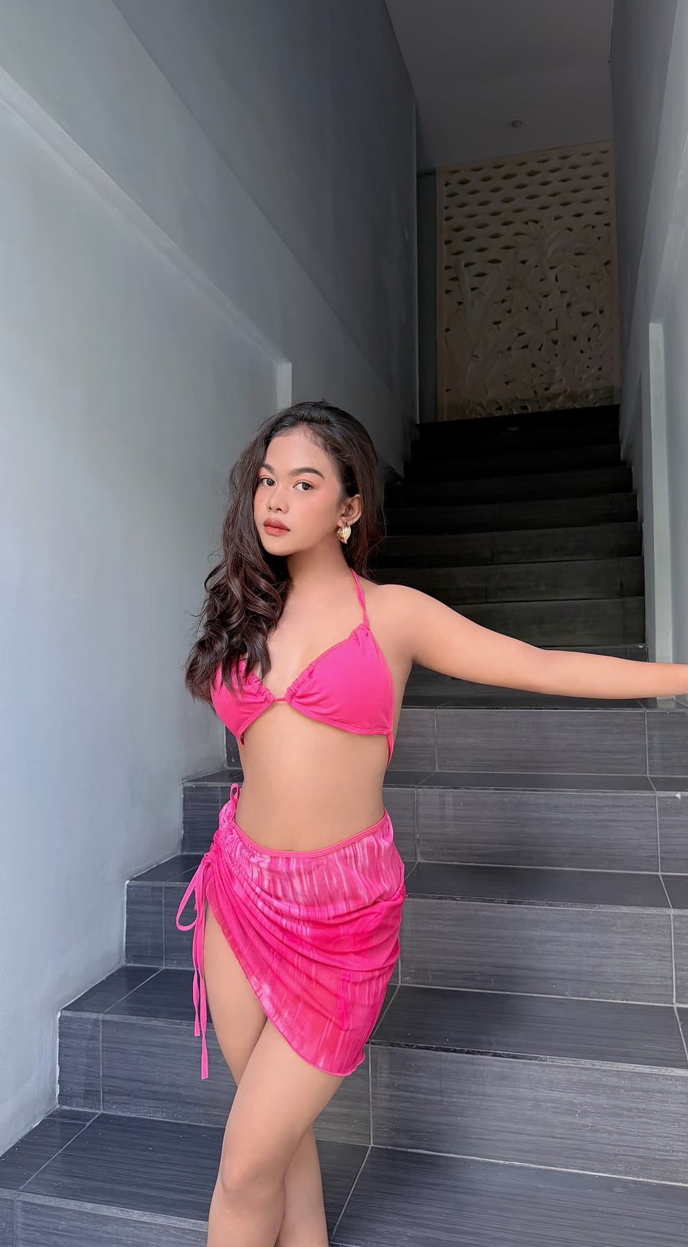 Tari Hot Slim Girl 1