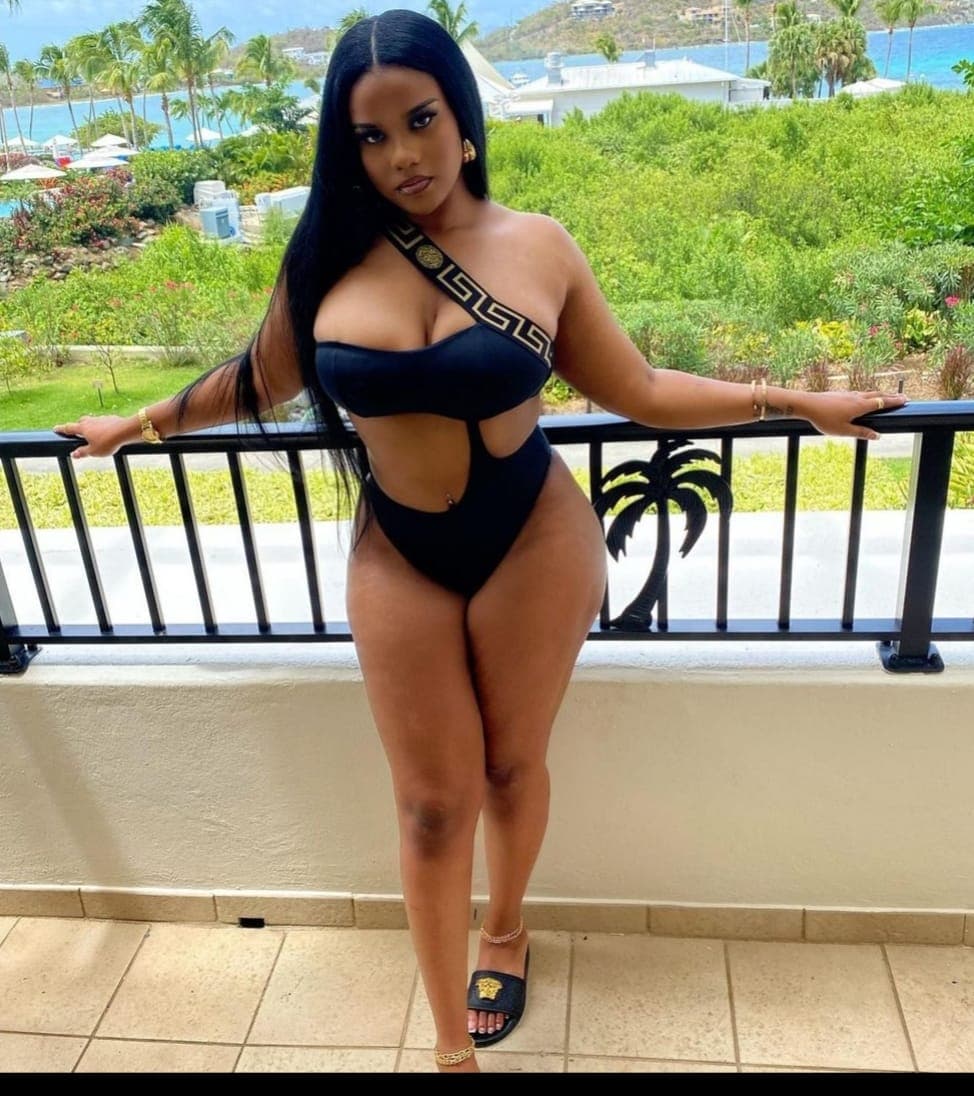 Adel escort in Manama