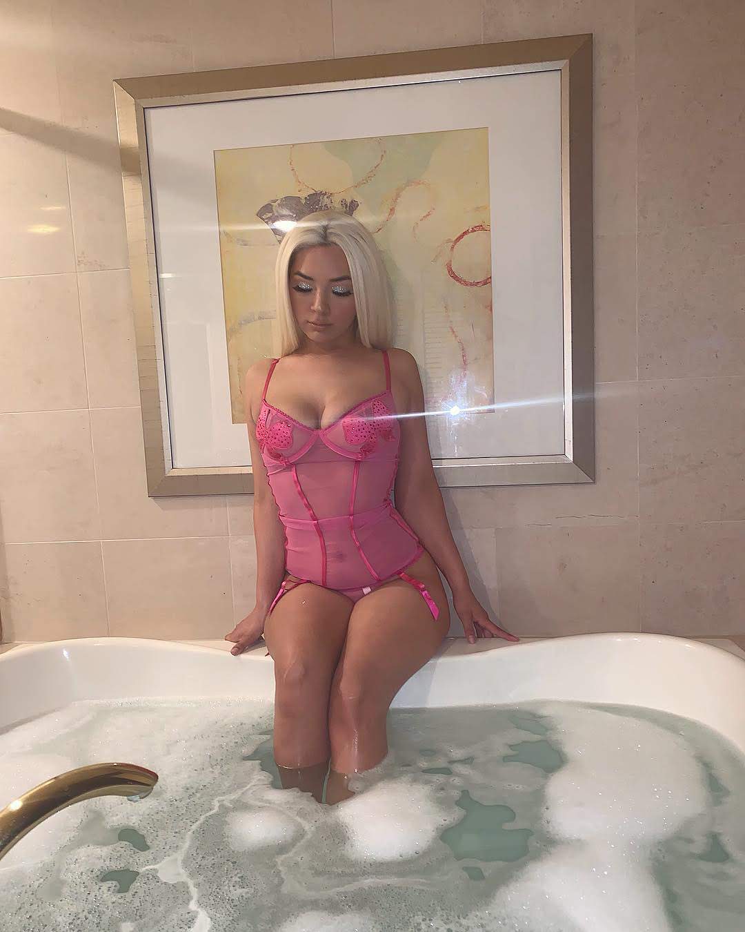Naomi 1