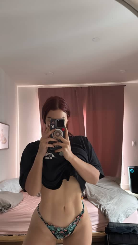 Olivia escort in Athens